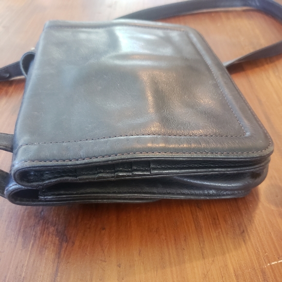 Hobo black leather crossbody bag - Picture 11 of 14